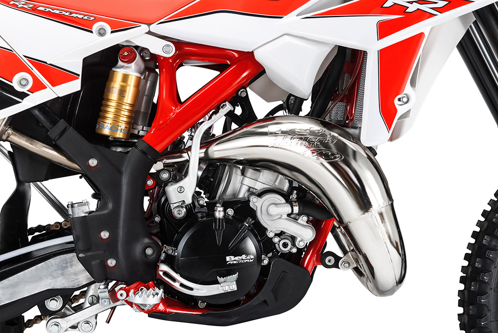 Beta 125 RR 2T Enduro 2018 zoom échappement